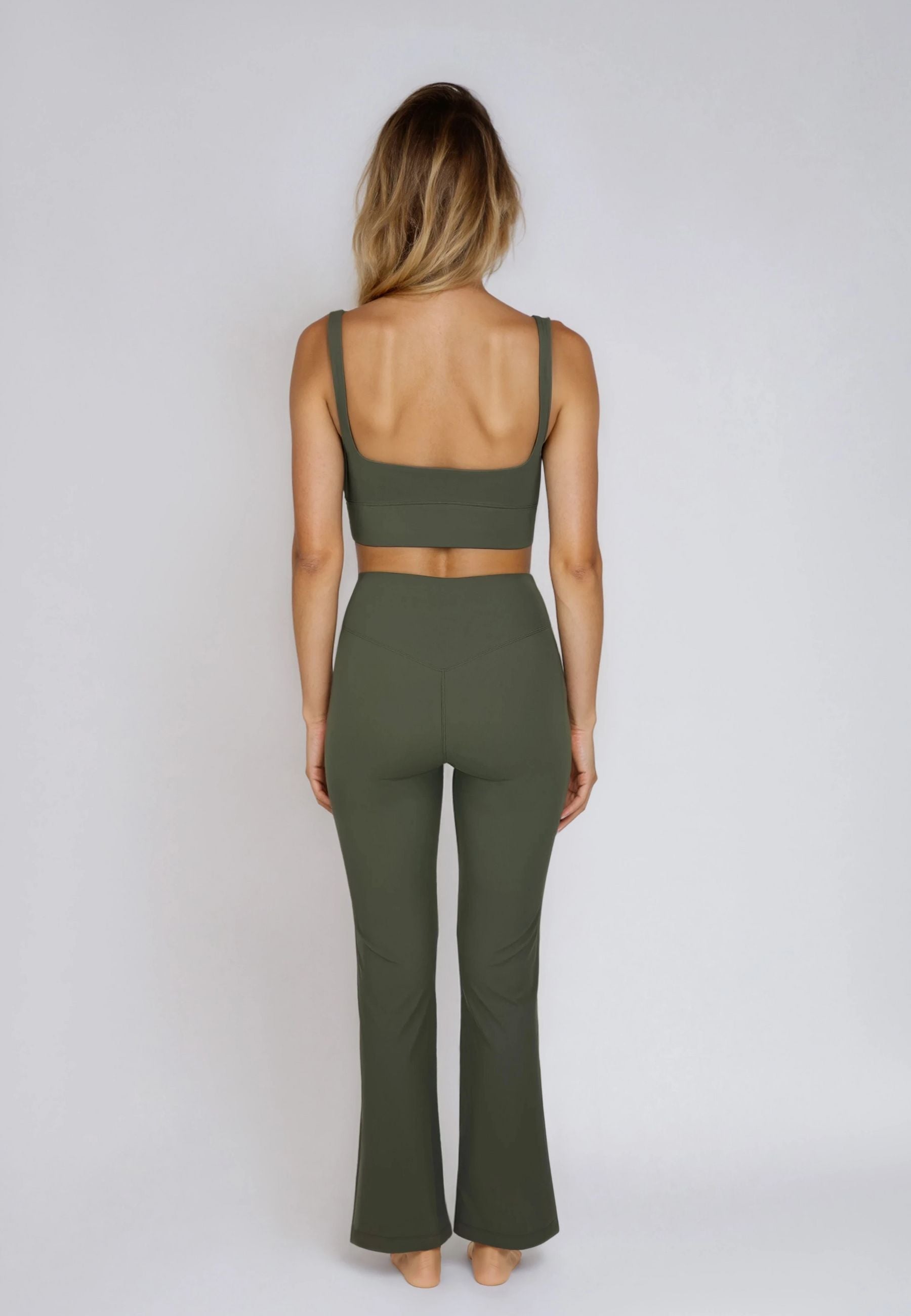 High-waisted bell-bottom leggings with slits in Reshape fabric